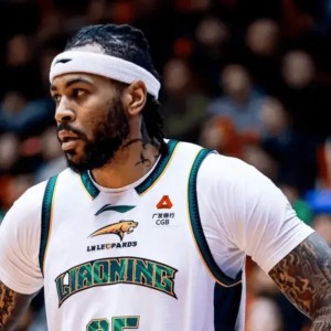 九游娱乐app-全面！莫兰德全场10中7，得到14分10篮板5助攻2抢断2盖帽